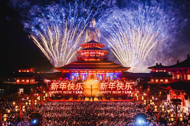 在園區，過煙火新年！